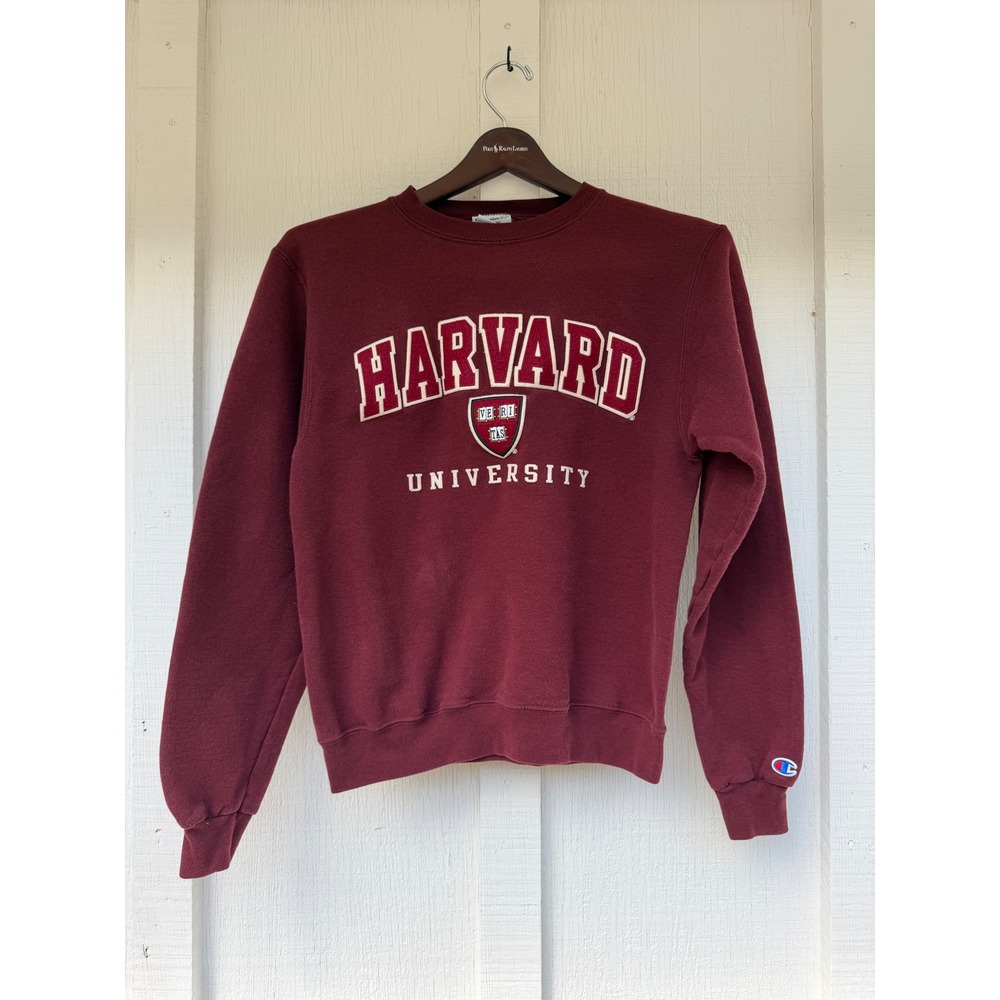 Harvard University Veritas Chenille Script Tackle Twill size Small Champion